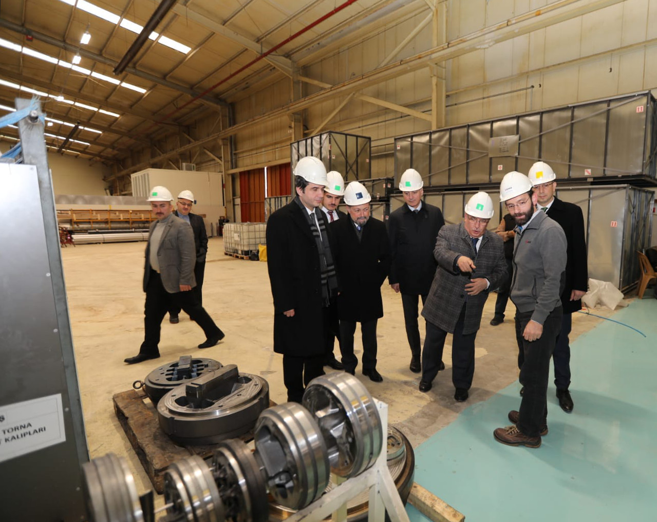 vali nayir asas aluminyum fabrikasinda incelemelerde bulundu vali nayir asas aluminyum fabrikasinda incelemelerde bulundu