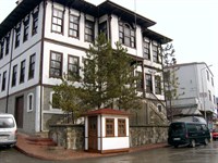 Taraklı